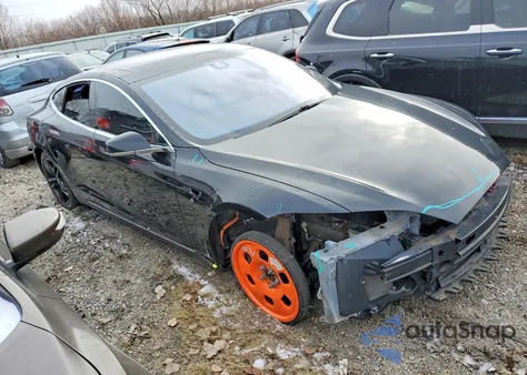 2014 Tesla Model S z USA, uszkodzony, nr VIN 5YJSA1S15EFP65750